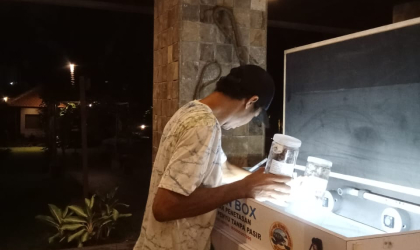 Menemukan Penyu Bertelur di Pantai Pulau Santen